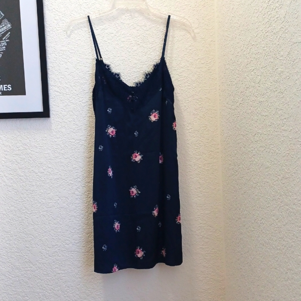 A&F Nightgown - Picture 2 of 5